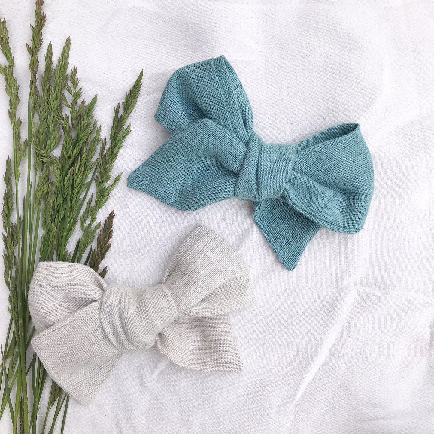 Bow Boho Hårspenne 10cm, lin, grå